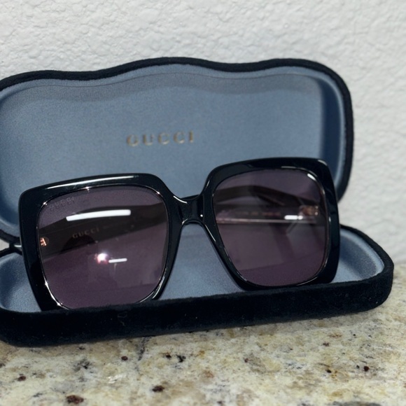 Gucci GG0418S Sunglasses main image 5